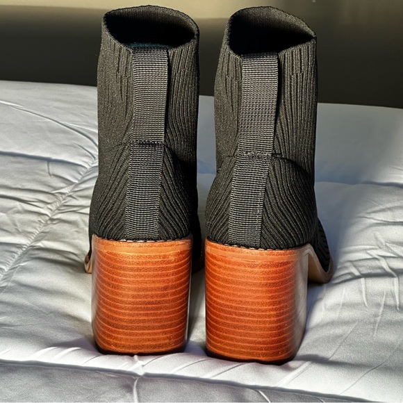 Steven by Steve Madden Nara Stacked Heel Knit Sock Bootie in Black Size 4 - Picture 6 of 14